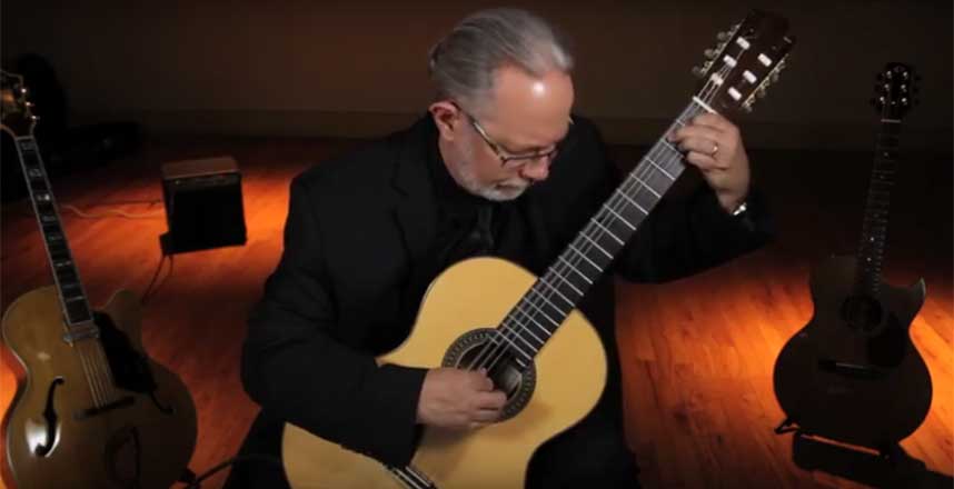 Musician Scott Elliot